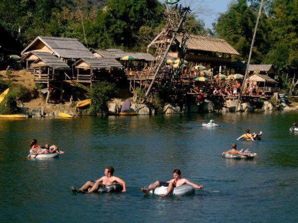 Real Vang Vieng Backpacker Hostel Esterno foto