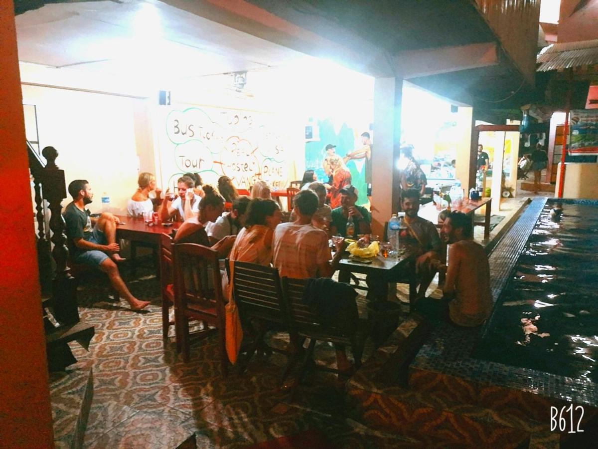 Real Vang Vieng Backpacker Hostel Esterno foto